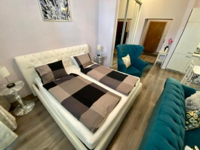Kings main square Apartment